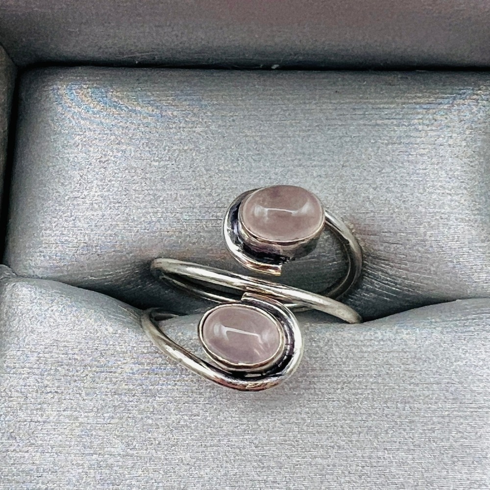 Silver Tone Rose Quartz Ring Size 9 Wrap Style Modern Statement Fashion